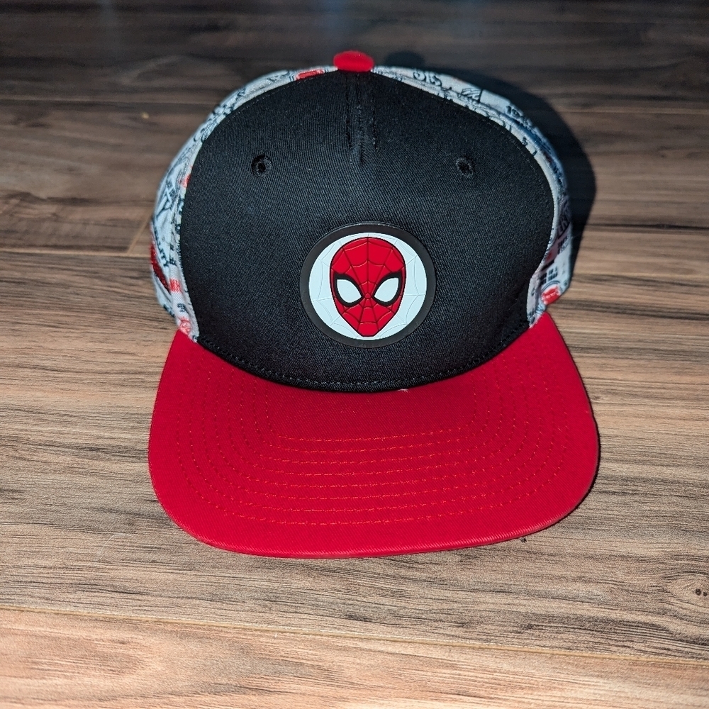 Youth Spiderman snap back hat. Marvel Spider-Man snap back youth kids hat.